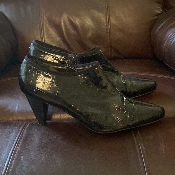 Black Heel Bootie - Picture 2 of 3